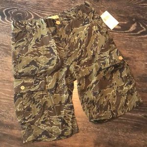 NWT. Lucky Brand camo cargo shorts